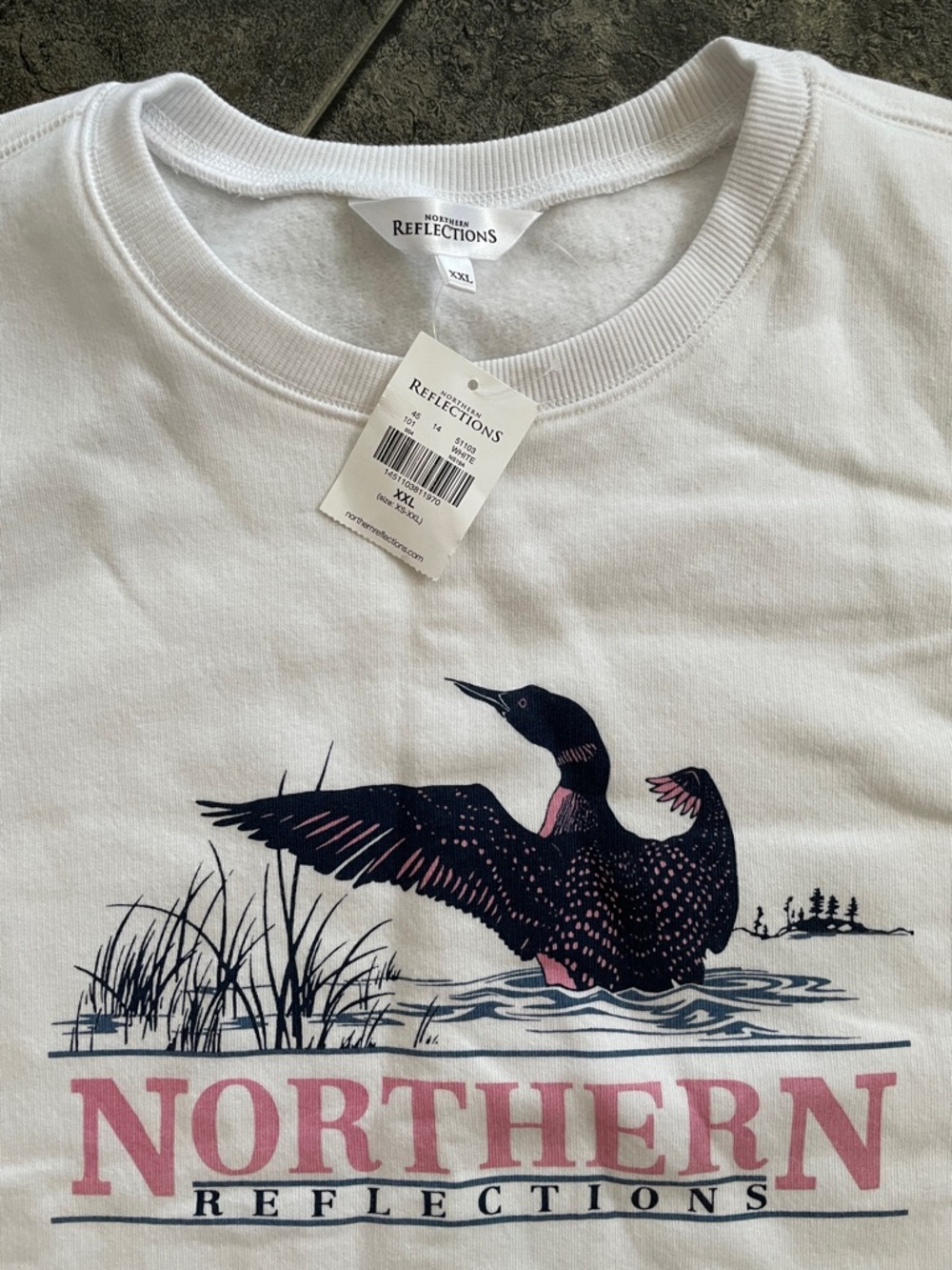 ⭐️NWT NORTHERN REFLECTIONS Vintage Classic Loon Graphic Crewneck Sweatshirt
